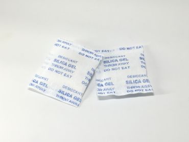 2克乾燥劑 Silica gel